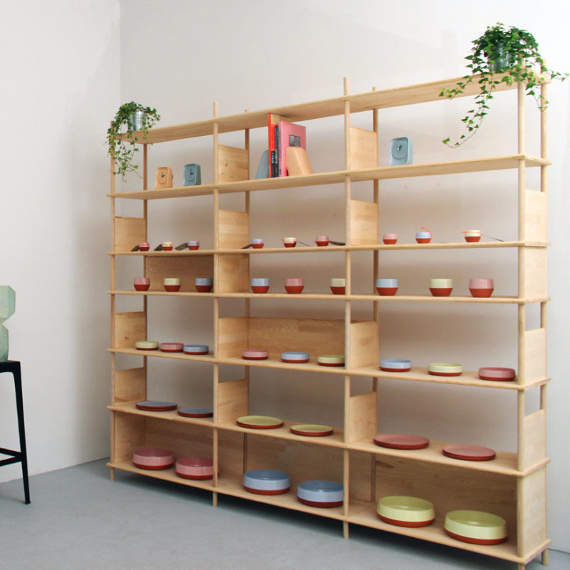 Split - shelf made of solid wood